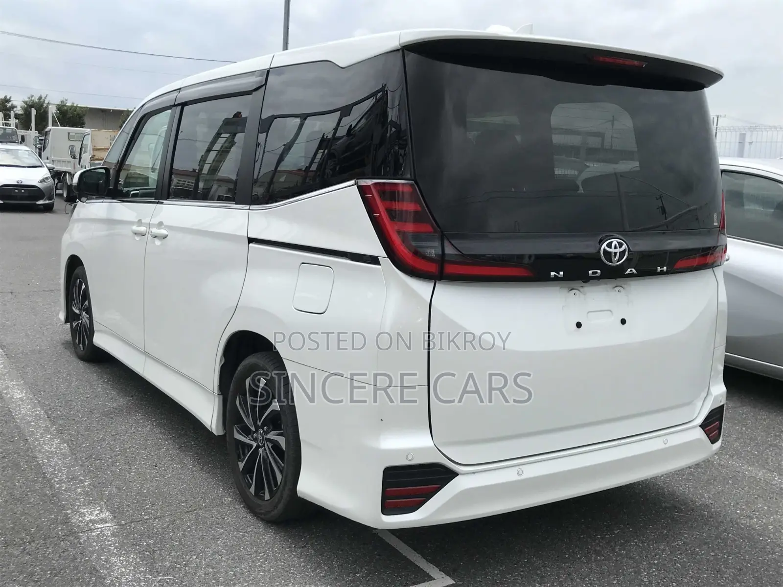 Toyota Noah 2022 Pearl
