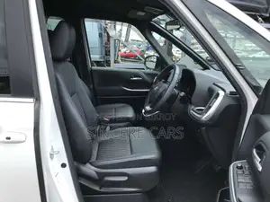 Toyota Noah 2022 Pearl