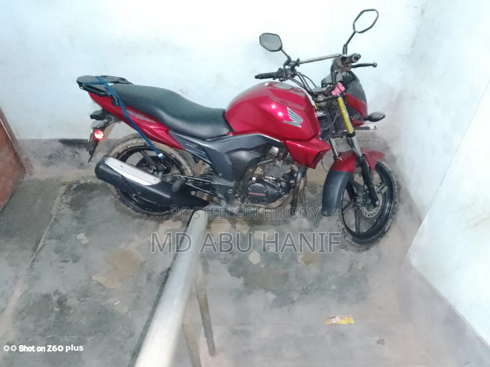 Honda CB 2015 Red