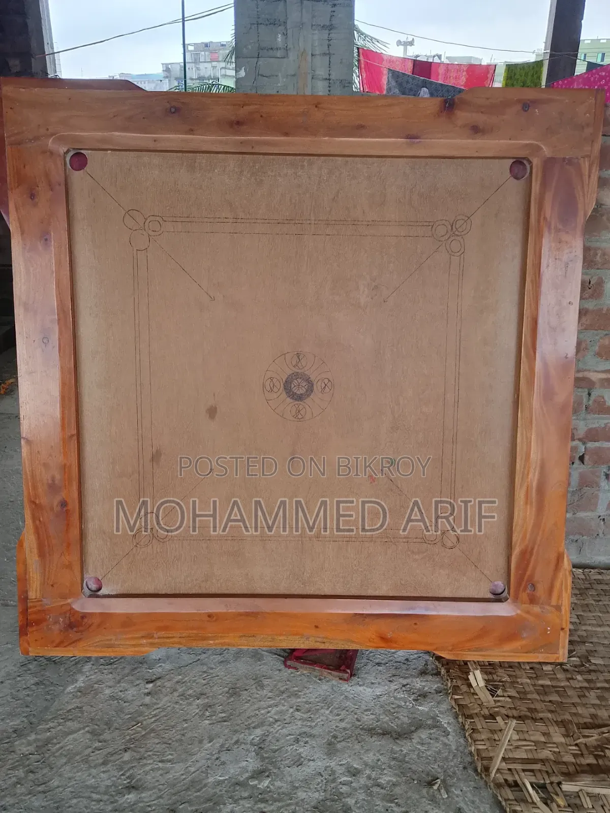 ক্যারাম বোর্ড বিক্রি হবে আর্জেন্ট