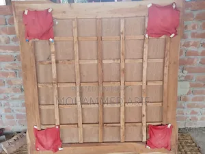 ক্যারাম বোর্ড বিক্রি হবে আর্জেন্ট