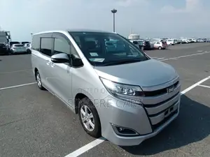 Toyota Noah 2021 Silver