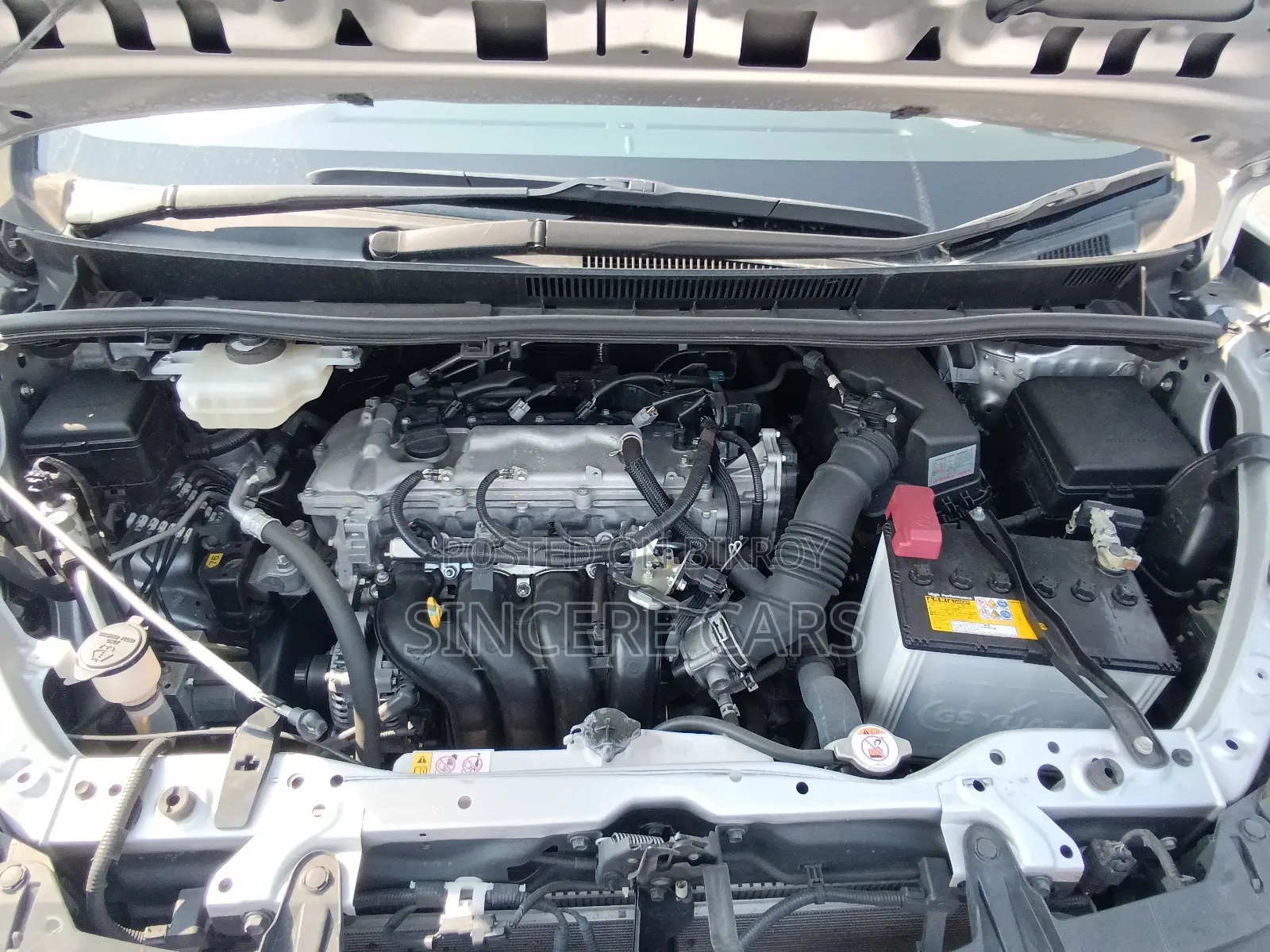 Toyota Noah 2021 Silver