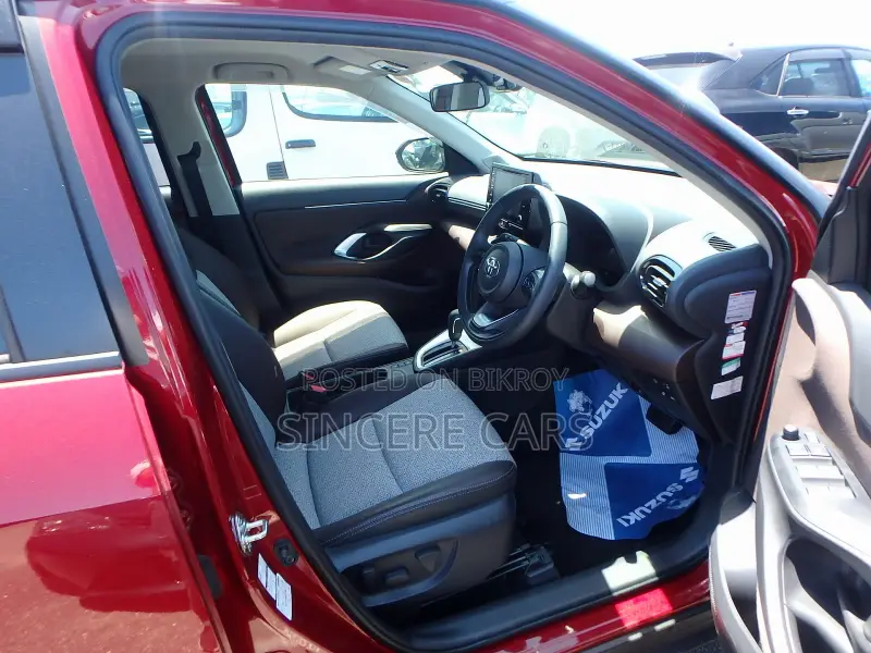 Toyota Yaris Cross 2021 Red