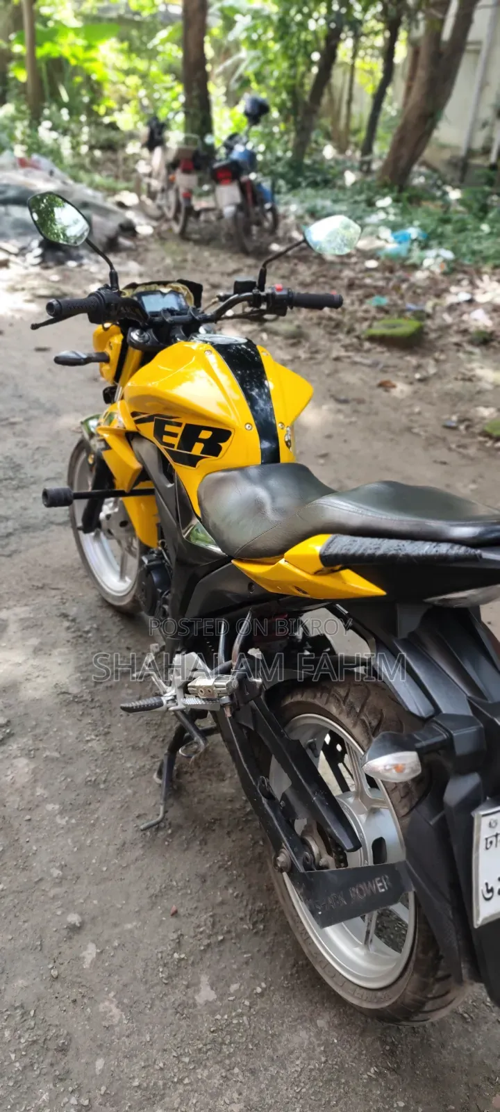 Suzuki Gixxer 2023 Yellow