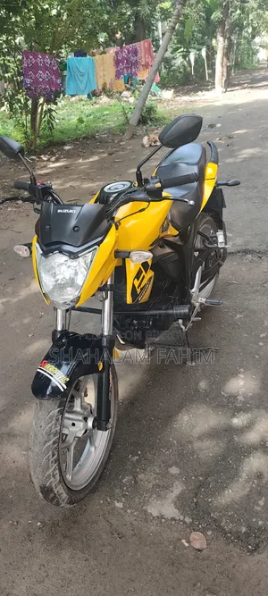 Suzuki Gixxer 2023 Yellow