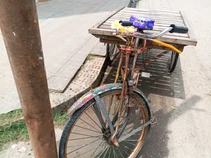 ভ্যান গাড়িটি দ্রুত বিক্রি হবে।