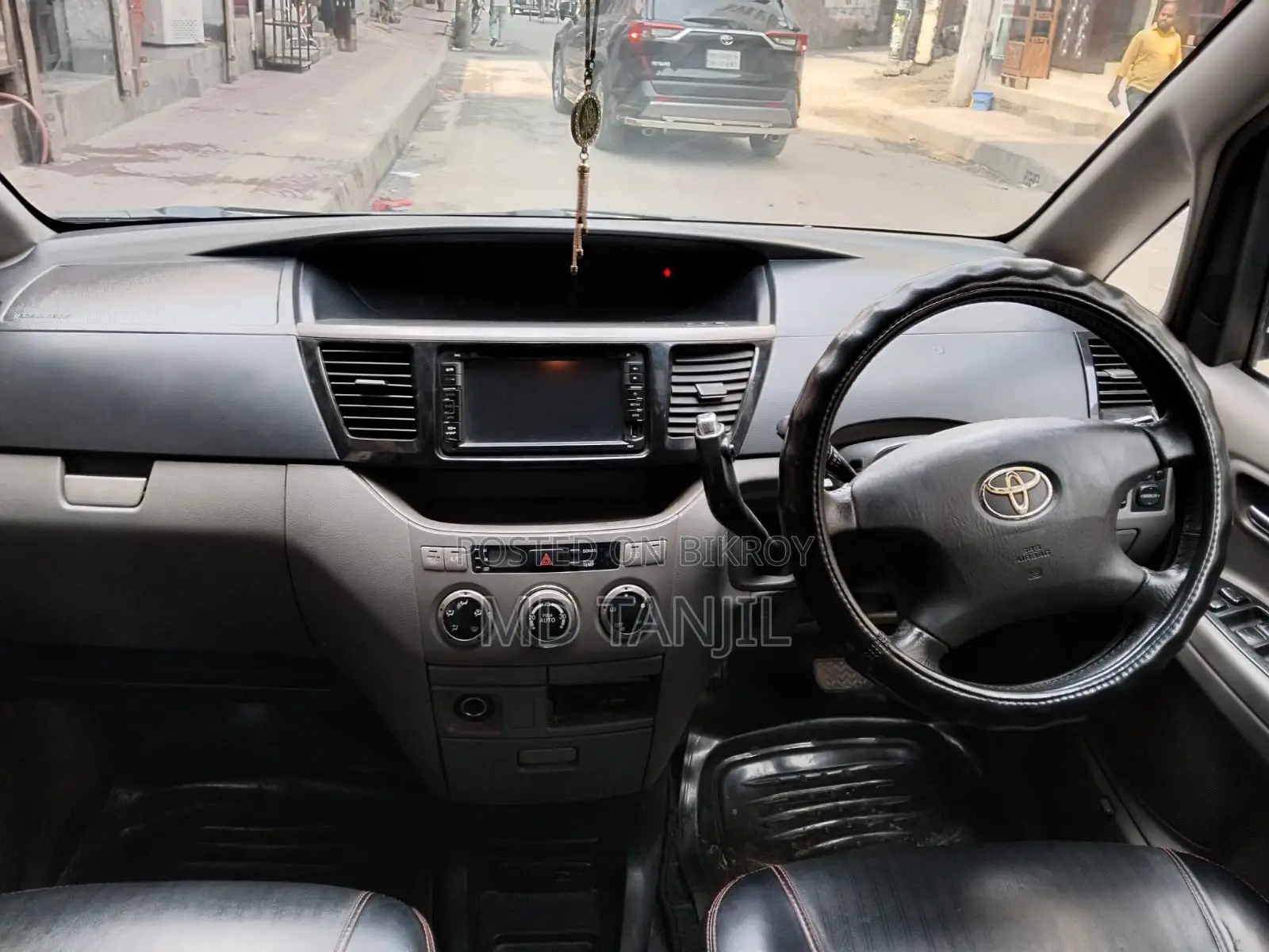 Toyota Noah 2.0 FWD (8 Seater) 2004 Silver