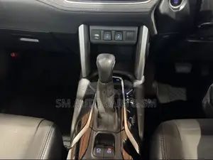 Toyota Corolla Cross 2023 Brown