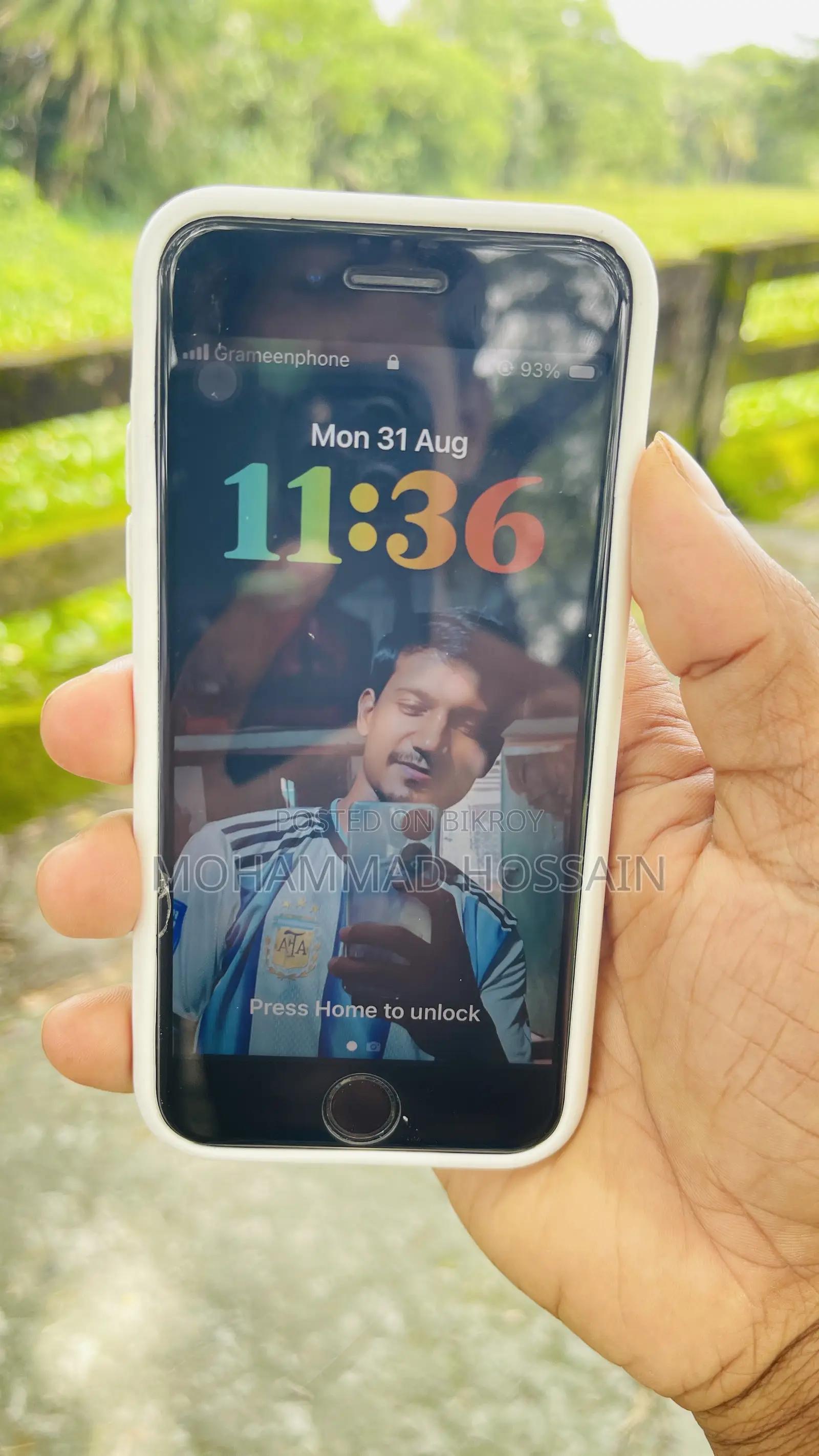 অ্যাপল আইফোন এসই (২০২০) ৬৪ জিবি রেড