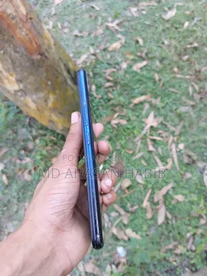 Vivo Y11 32 GB Blue