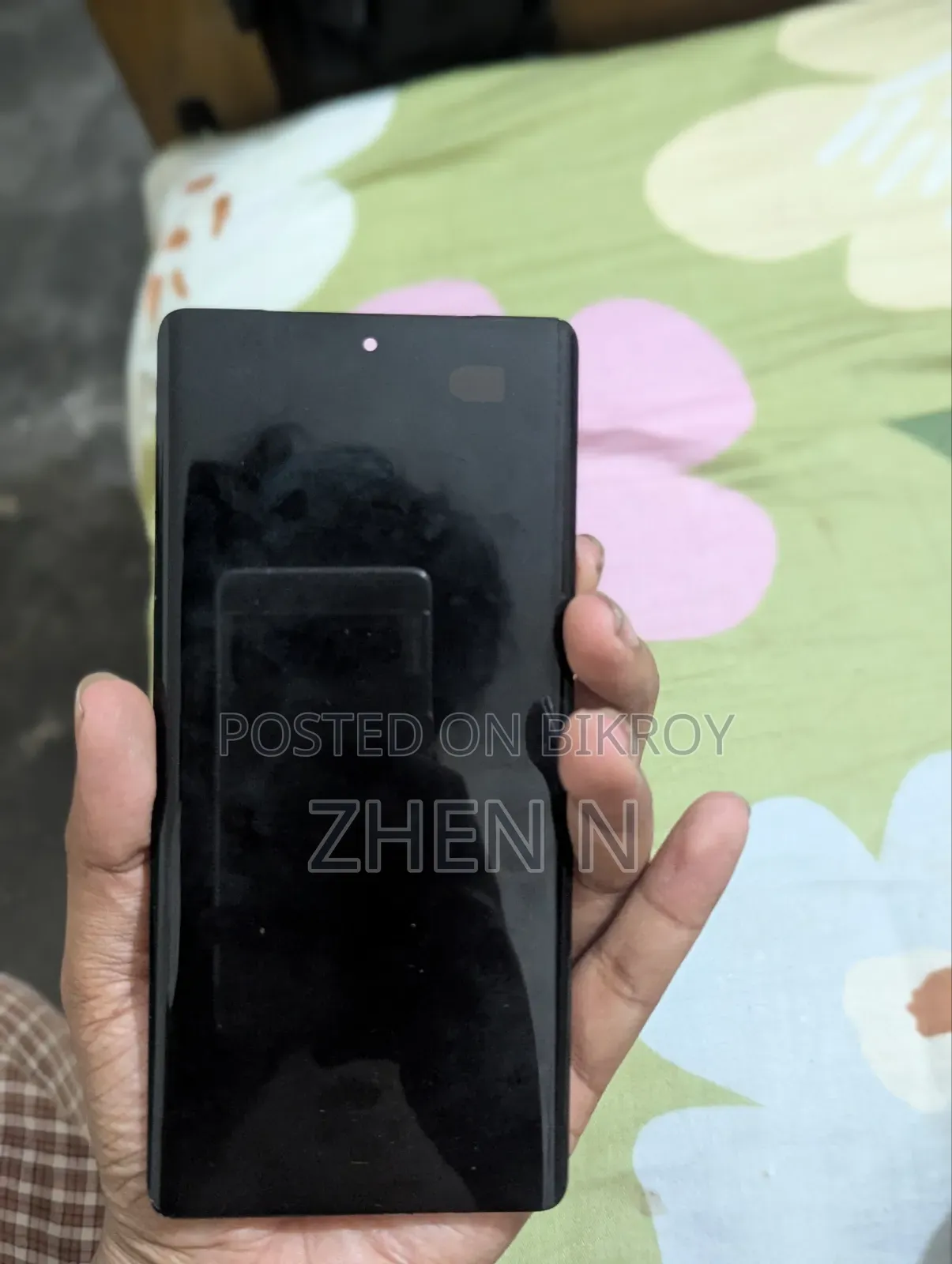 Google Pixel 7pro's OLED Display