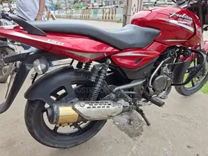 Bajaj Pulsar 150 2014 Red