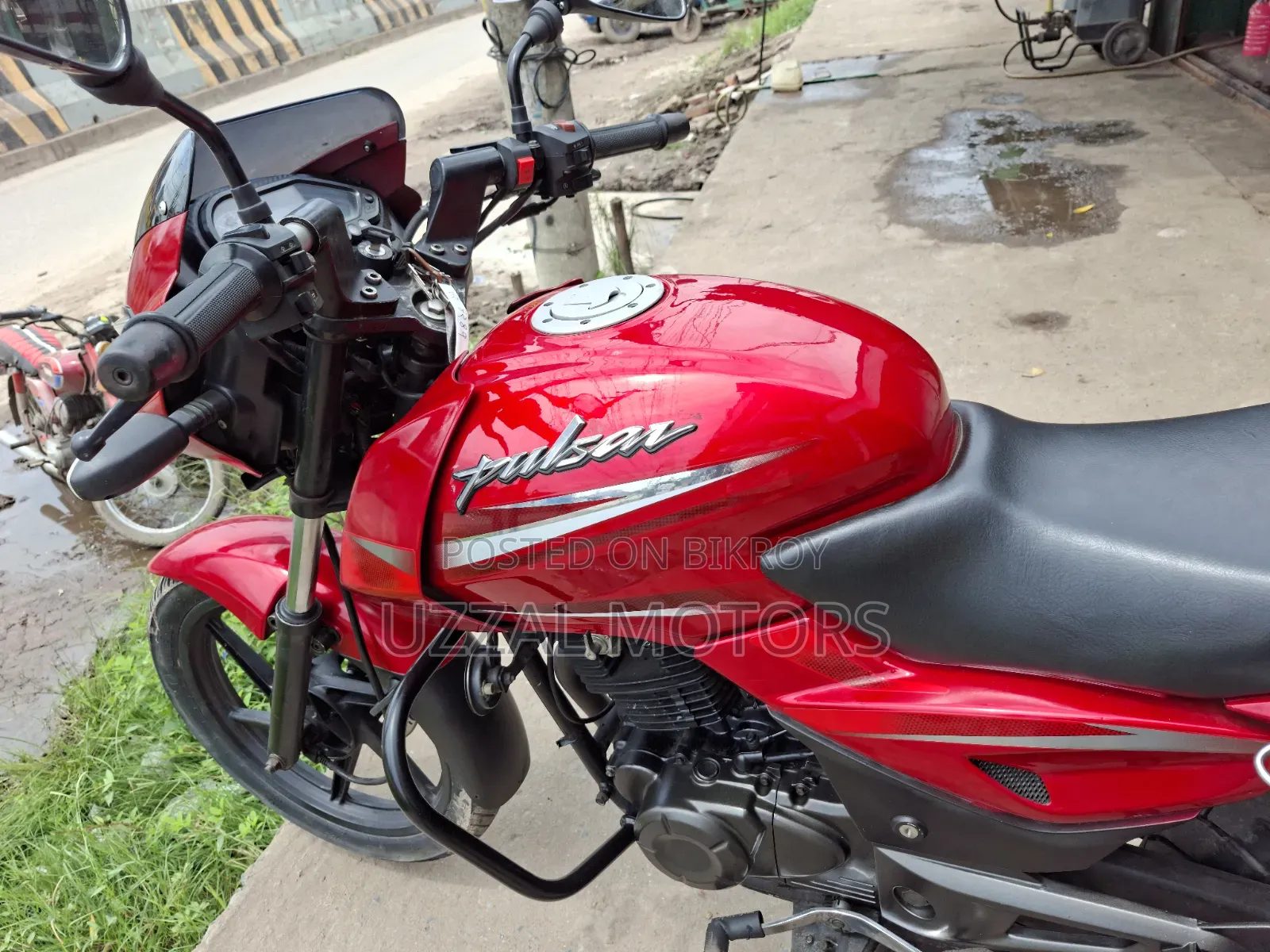 Bajaj Pulsar 150 2014 Red