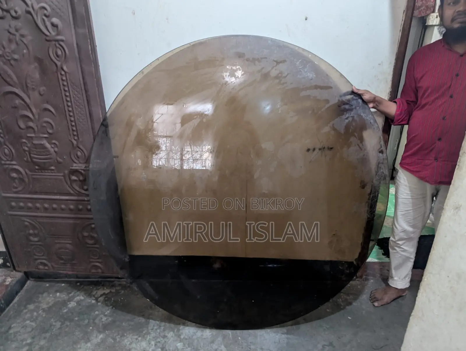 ডাইনিং গোল টেবিল ও গ্লাস ৫ ফুট শুধু গ্লাস ও কাঠের টেবিল পাবেন