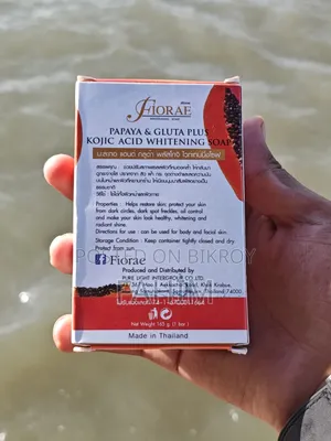 Fiorae Papaya & Whitening Soap Vitamin C, B3, E & Glutathione