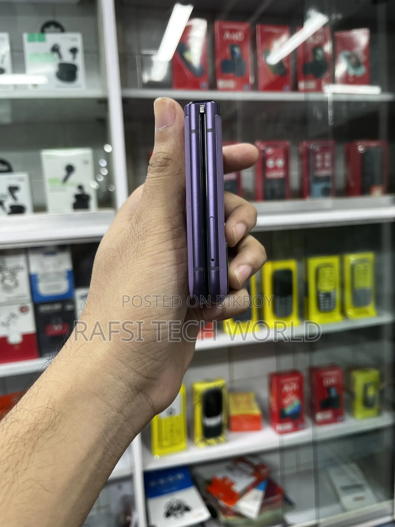 Motorola Razr 40s 256 GB Purple