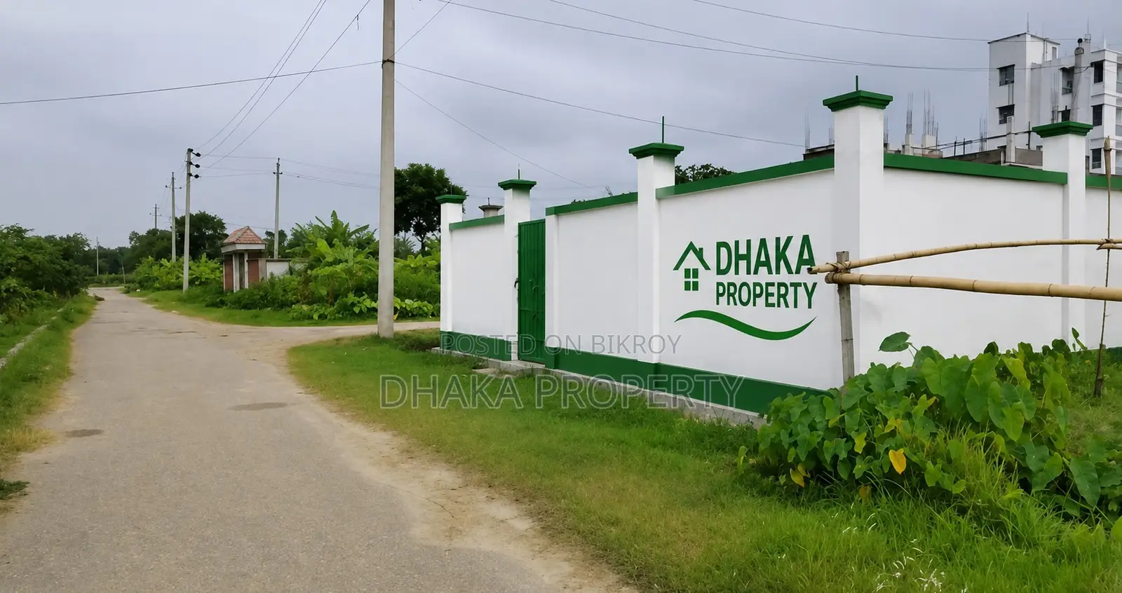 30/75Corner 10 Katha South/East at Sector-2