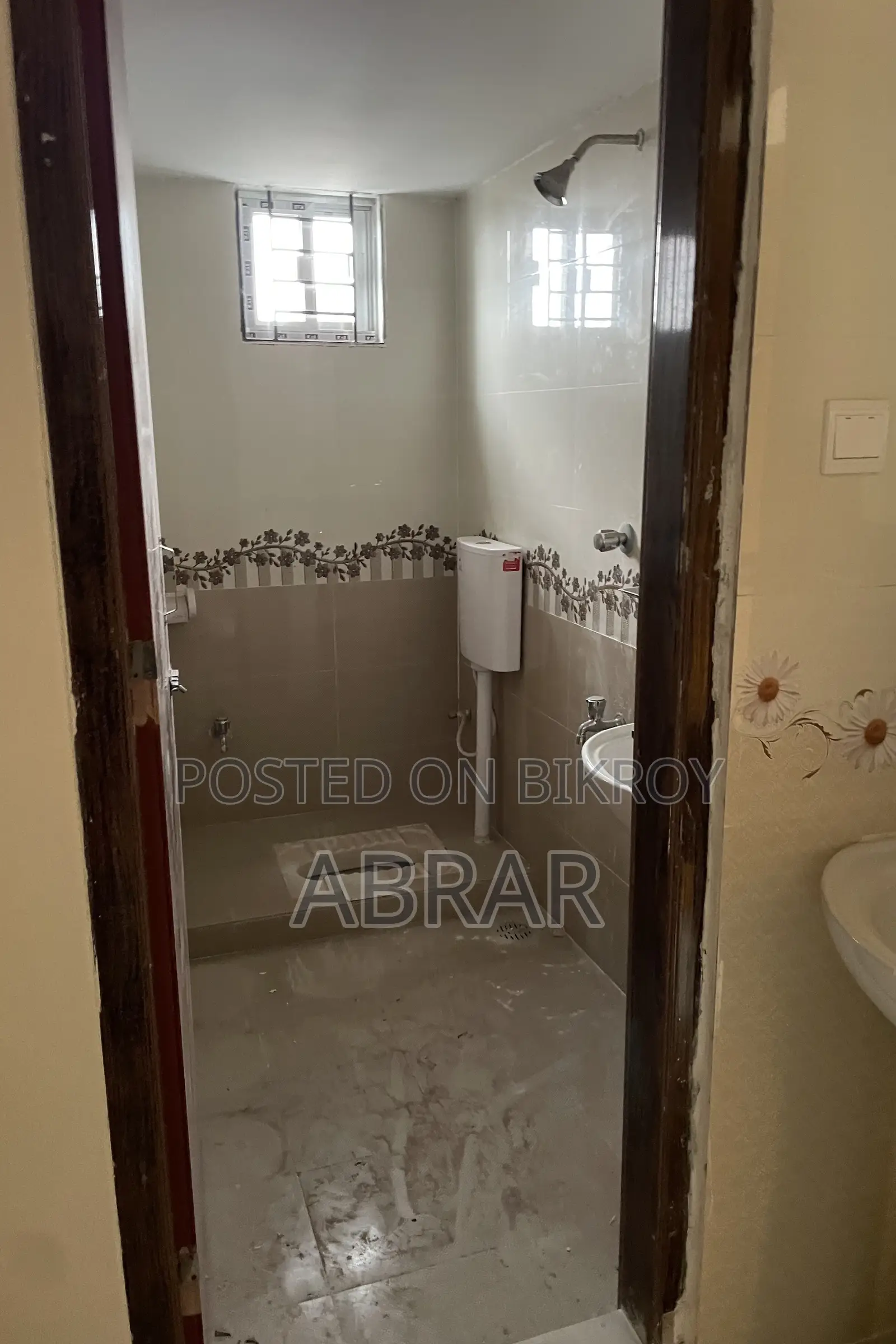 3bdrm Apartment in Khilgaon for sale