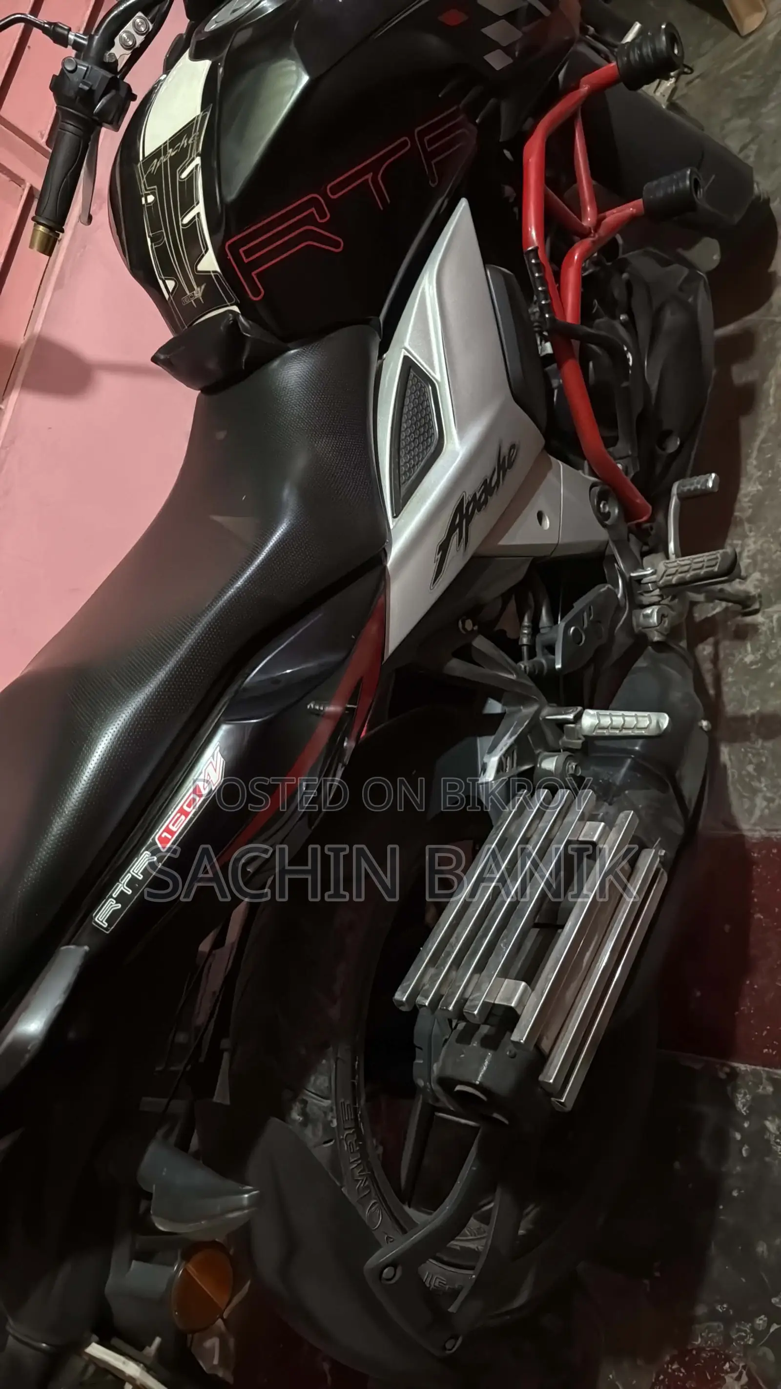 TVS Apache RTR 160 4V 2021 Black