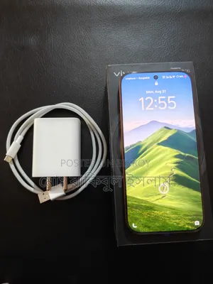 Vivo V70 256 GB Red