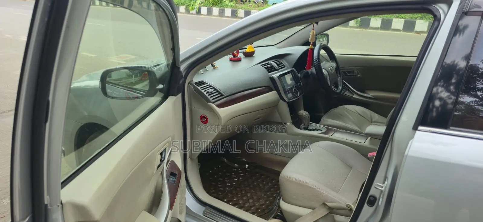 Toyota Premio 2012 Silver
