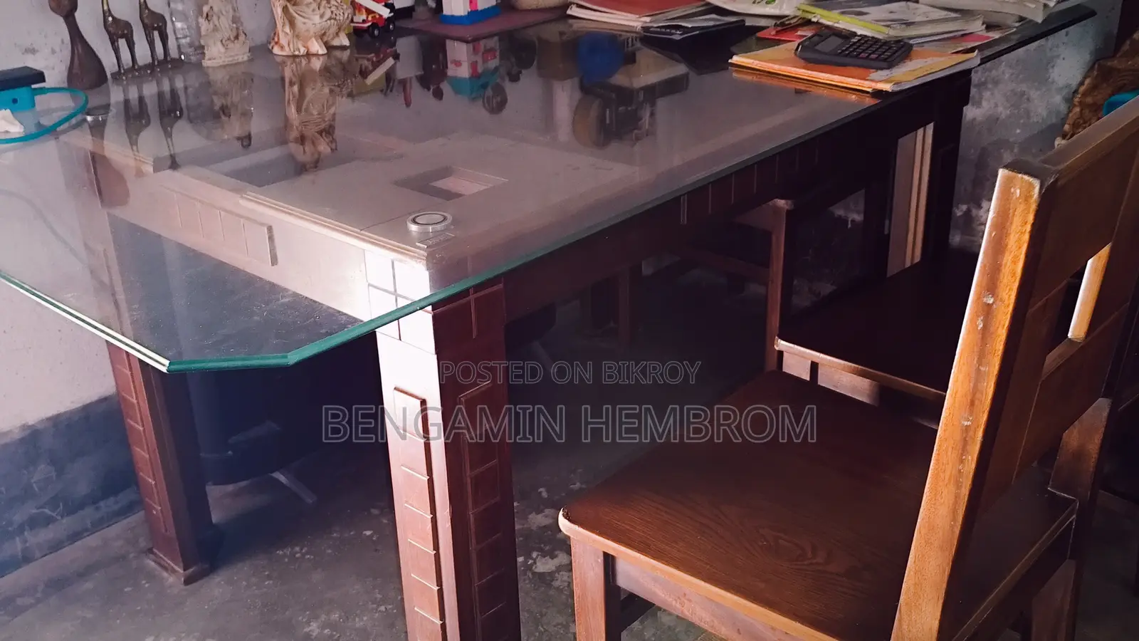 JMG Oxford Dining Table