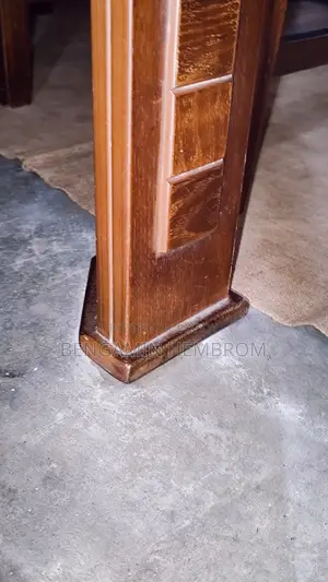 JMG Oxford Dining Table