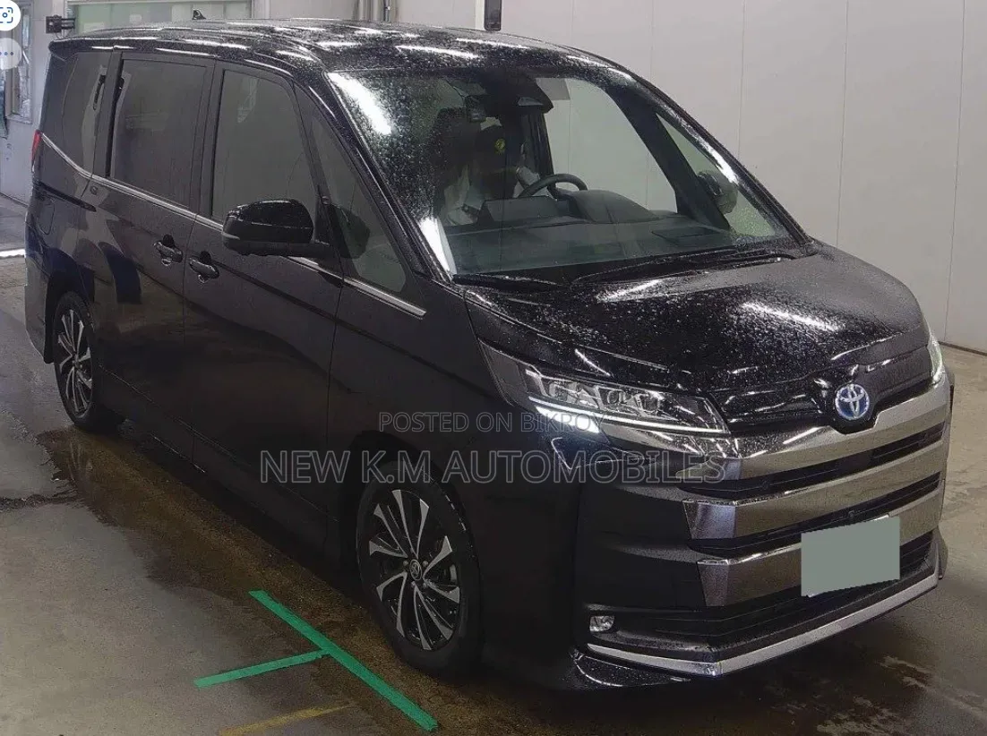 Toyota Noah 2022 Black