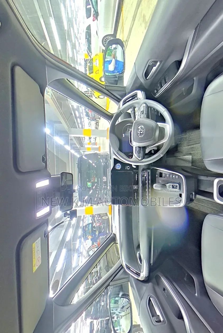 Toyota Noah 2022 Black
