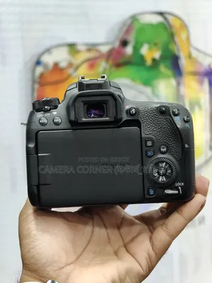 Canon 77D Body