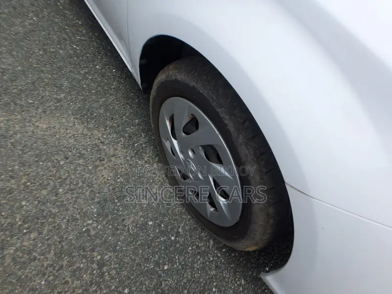 Toyota Axio 2021 White