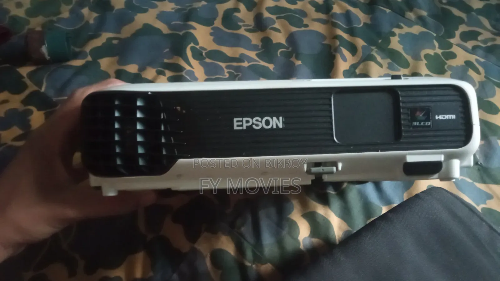 Epson EB-X04 Portable 3LCD Projector 2800 Lumens, XGA