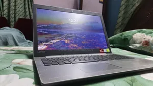 Laptop Lenovo IdeaPad 330 20GB Intel Core i5 HDD+SSD 500GB