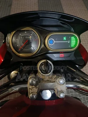 Bajaj V15 2017 Red