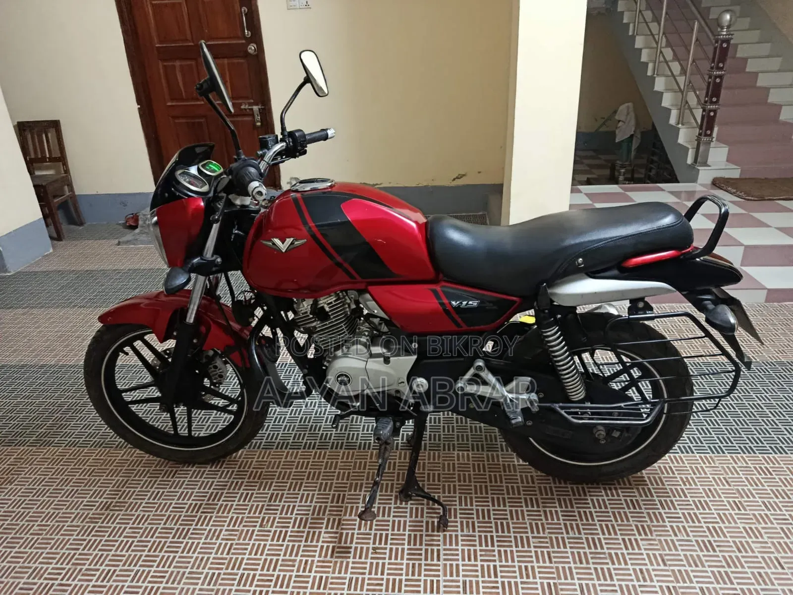 Bajaj V15 2017 Red