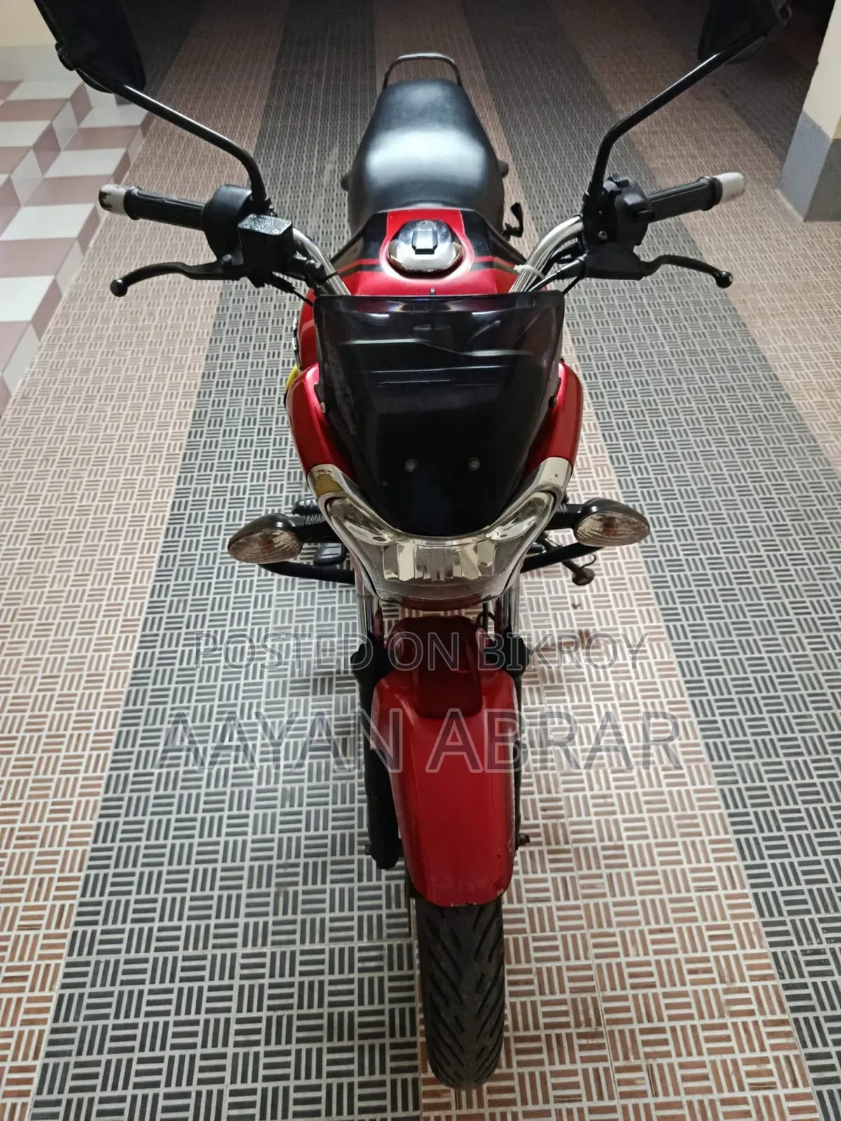 Bajaj V15 2017 Red