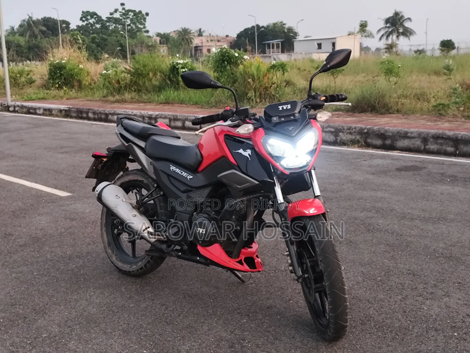 TVS Raider 125 2022 Red