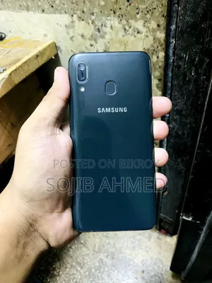 Samsung Galaxy A20 32 GB Black