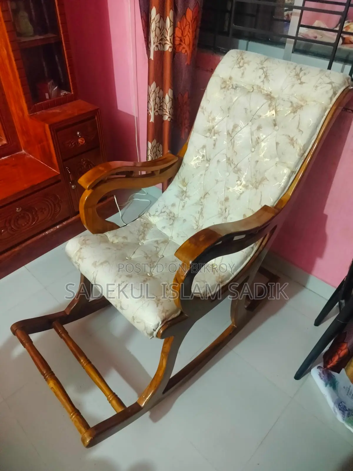 Rocking Chair-Fully New Condition (Used 3 Month)