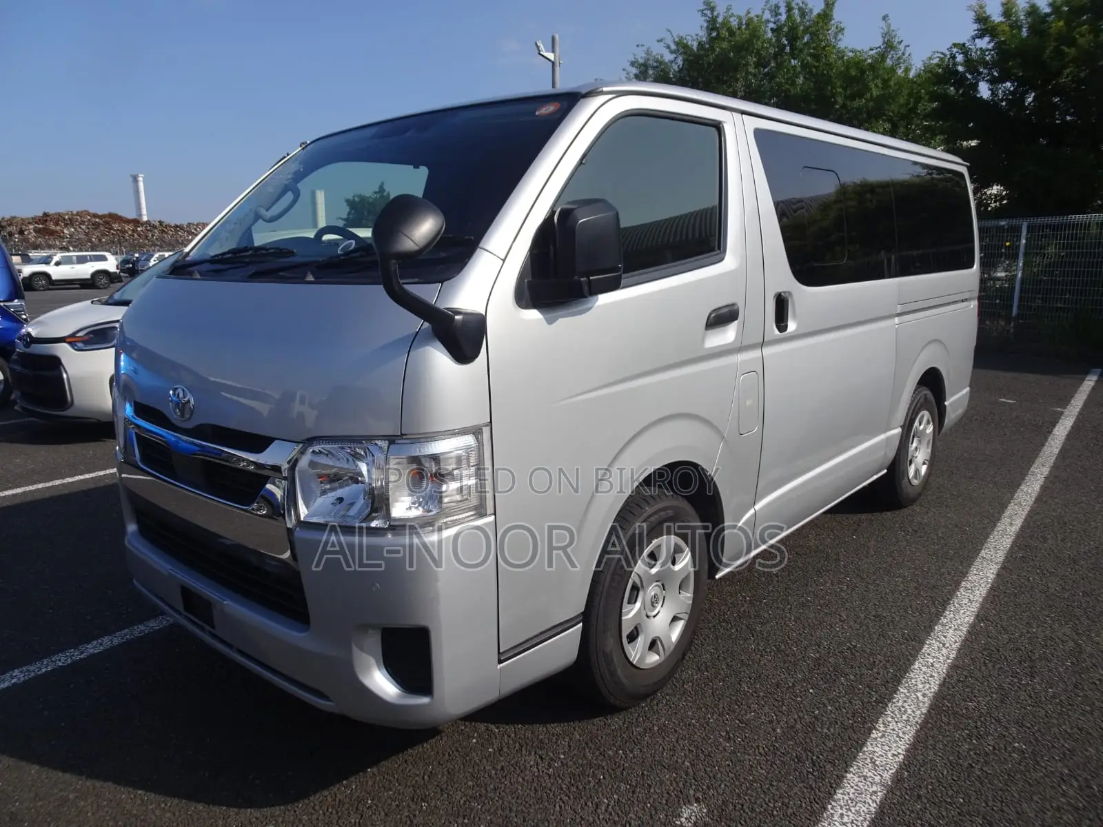 Toyota HiAce 2022 Silver