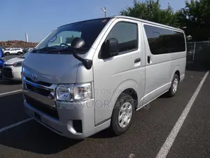 Toyota HiAce 2022 Silver