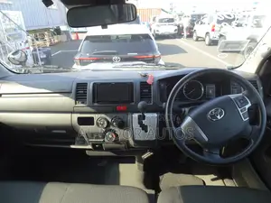 Toyota HiAce 2022 Silver