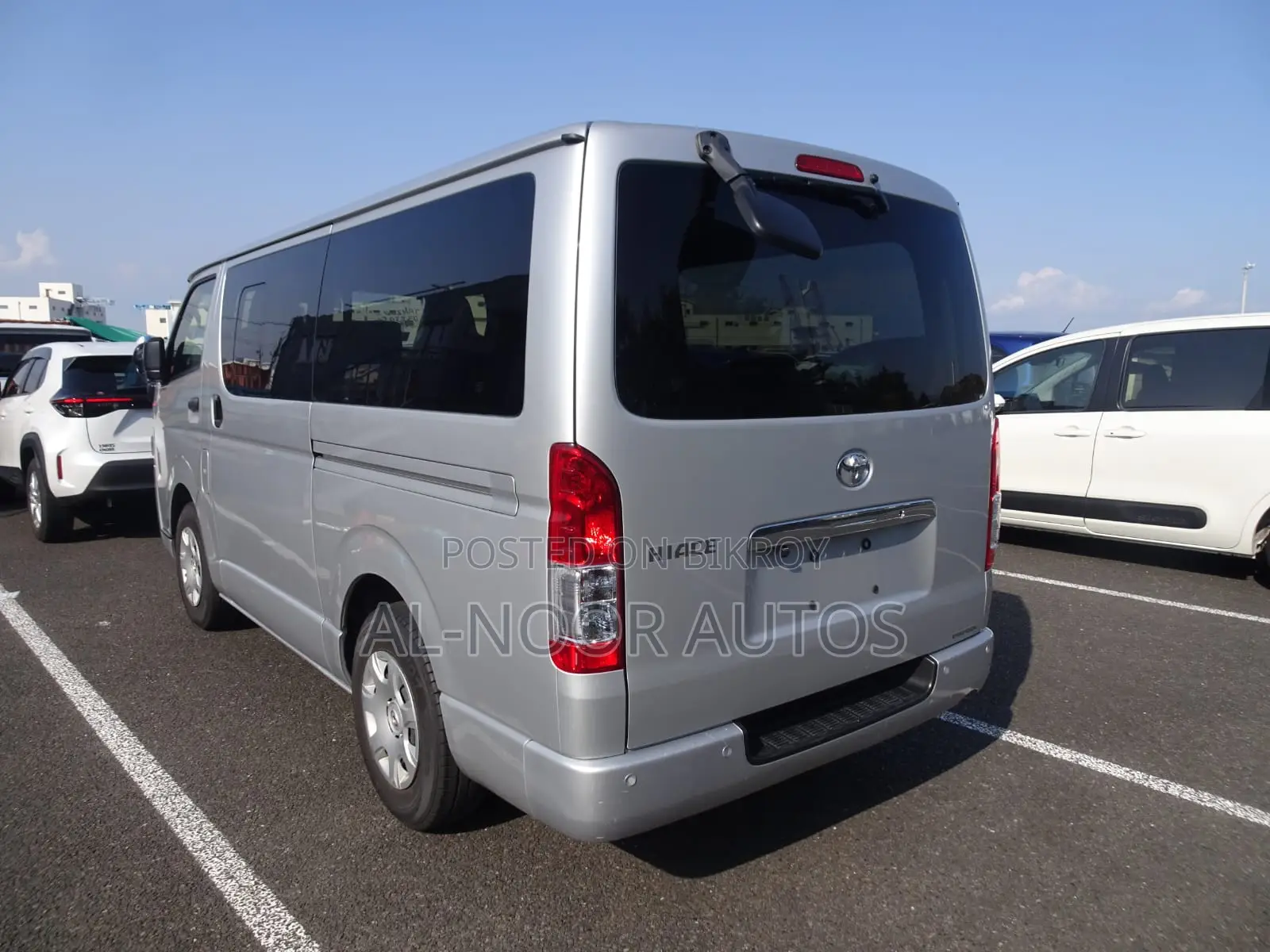 Toyota HiAce 2022 Silver