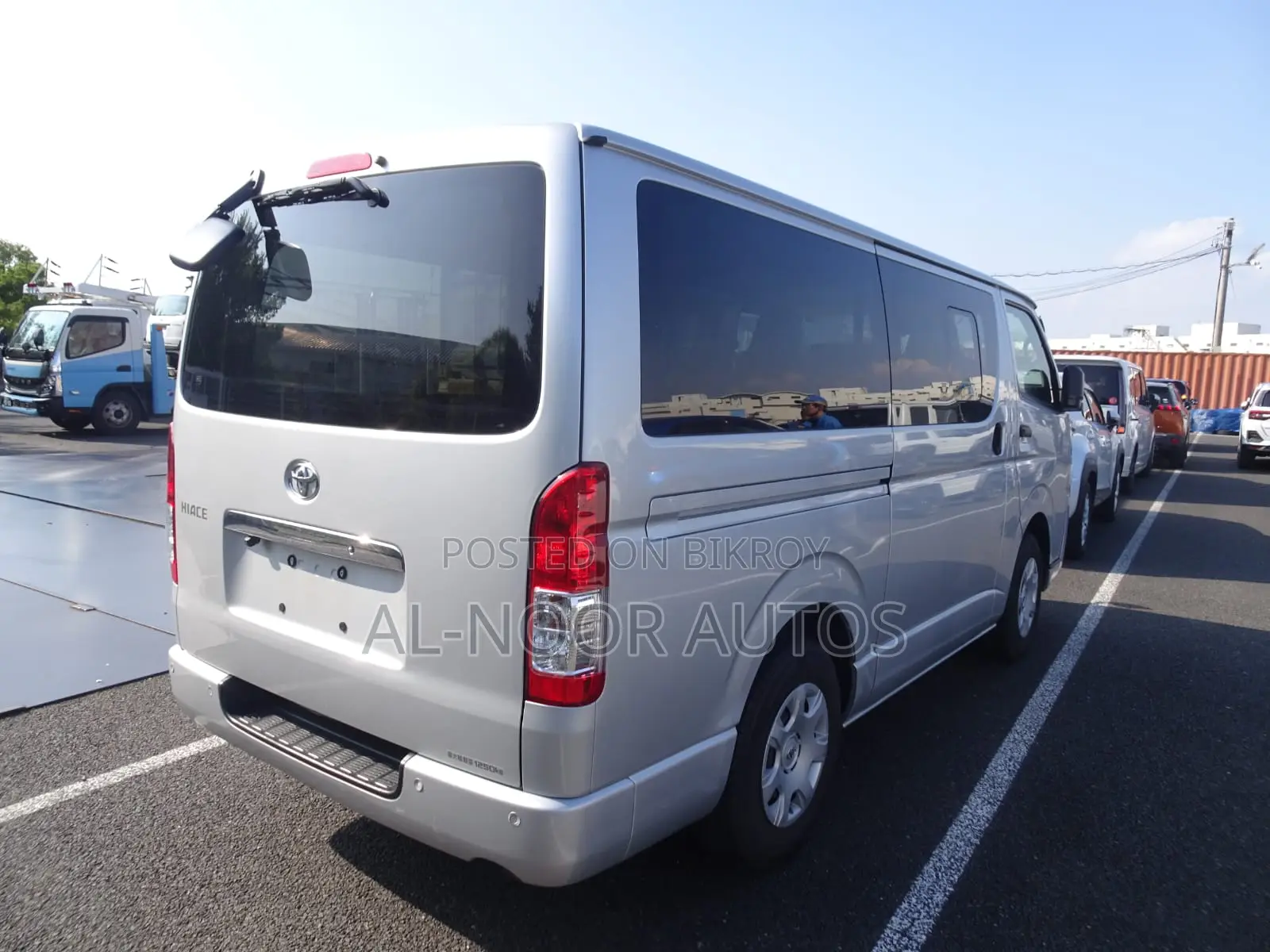 Toyota HiAce 2022 Silver