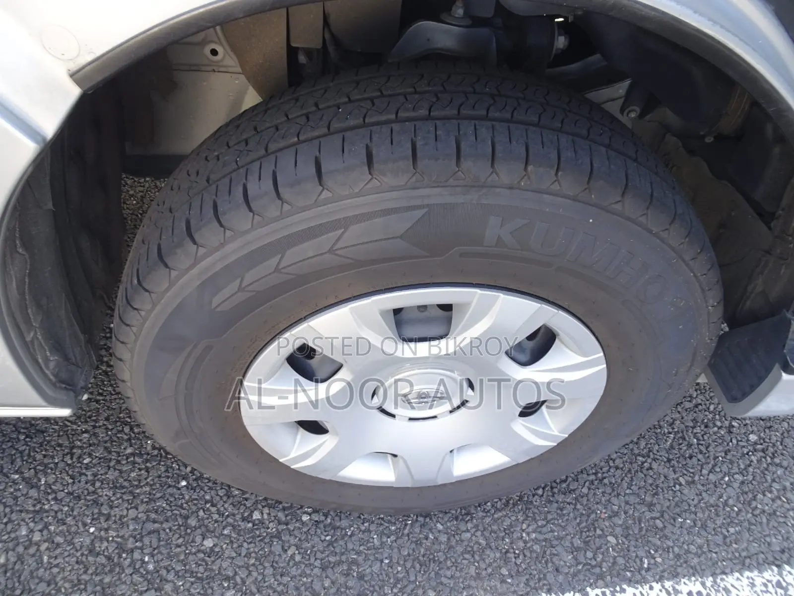 Toyota HiAce 2022 Silver