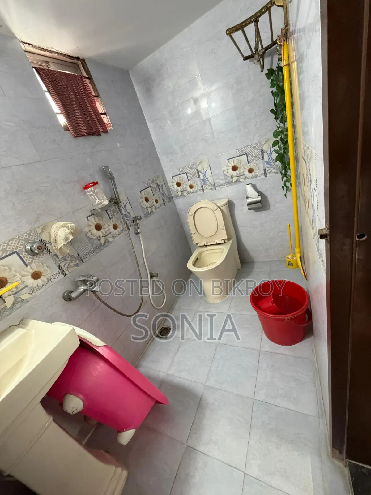 3bdrm Apartment in Buriganga Ali'S, Banasree for sale