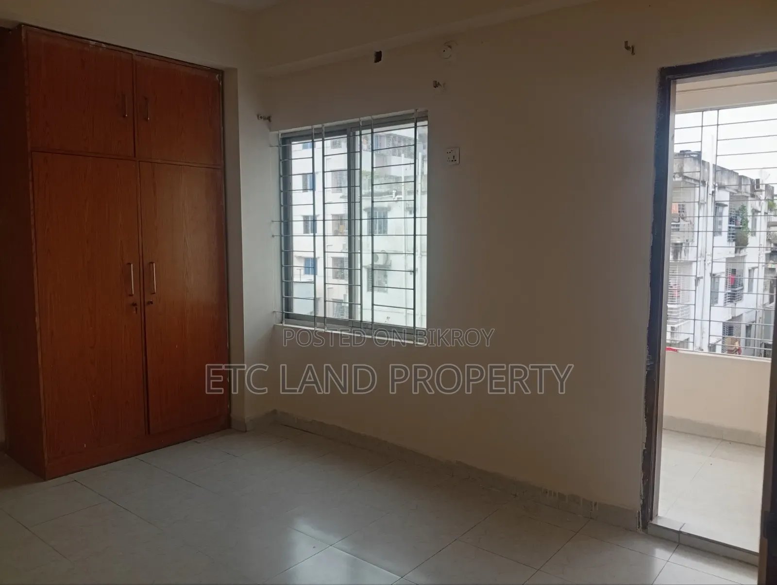 3bdrm Apartment in Shah Ali Bugh, Mirpur for sale