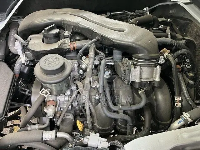 Toyota HiAce 2023 White