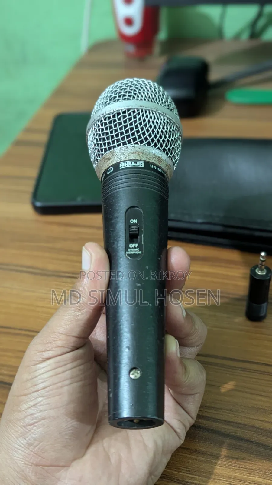100 XLR Microphone